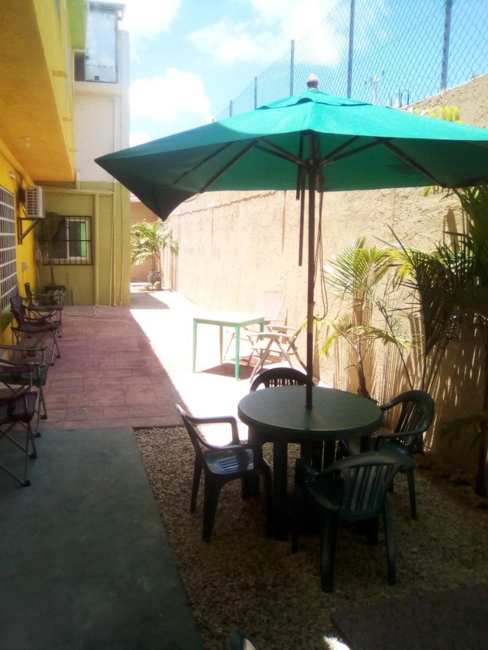 Airport Sleepy Inn Cancun Exterior photo